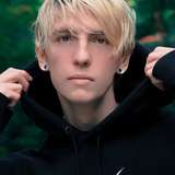 wetouchhearts from onlyfans