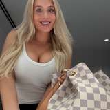 mamina.lenka from onlyfans