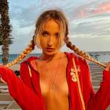 798910345153355783 from fansly